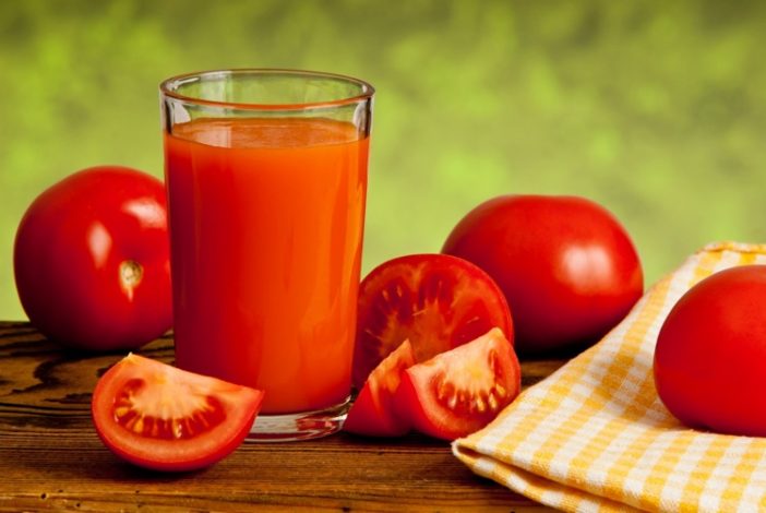 El jugo de tomate y todas sus propiedades para la salud