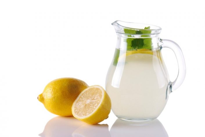 Tomar jugo de limón en ayunas puede ser beneficioso