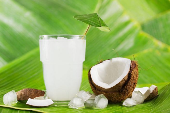 3 razones para tomar agua de coco