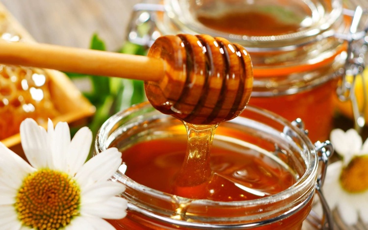 Conoce los poderes curativos de la miel en nuestra piel